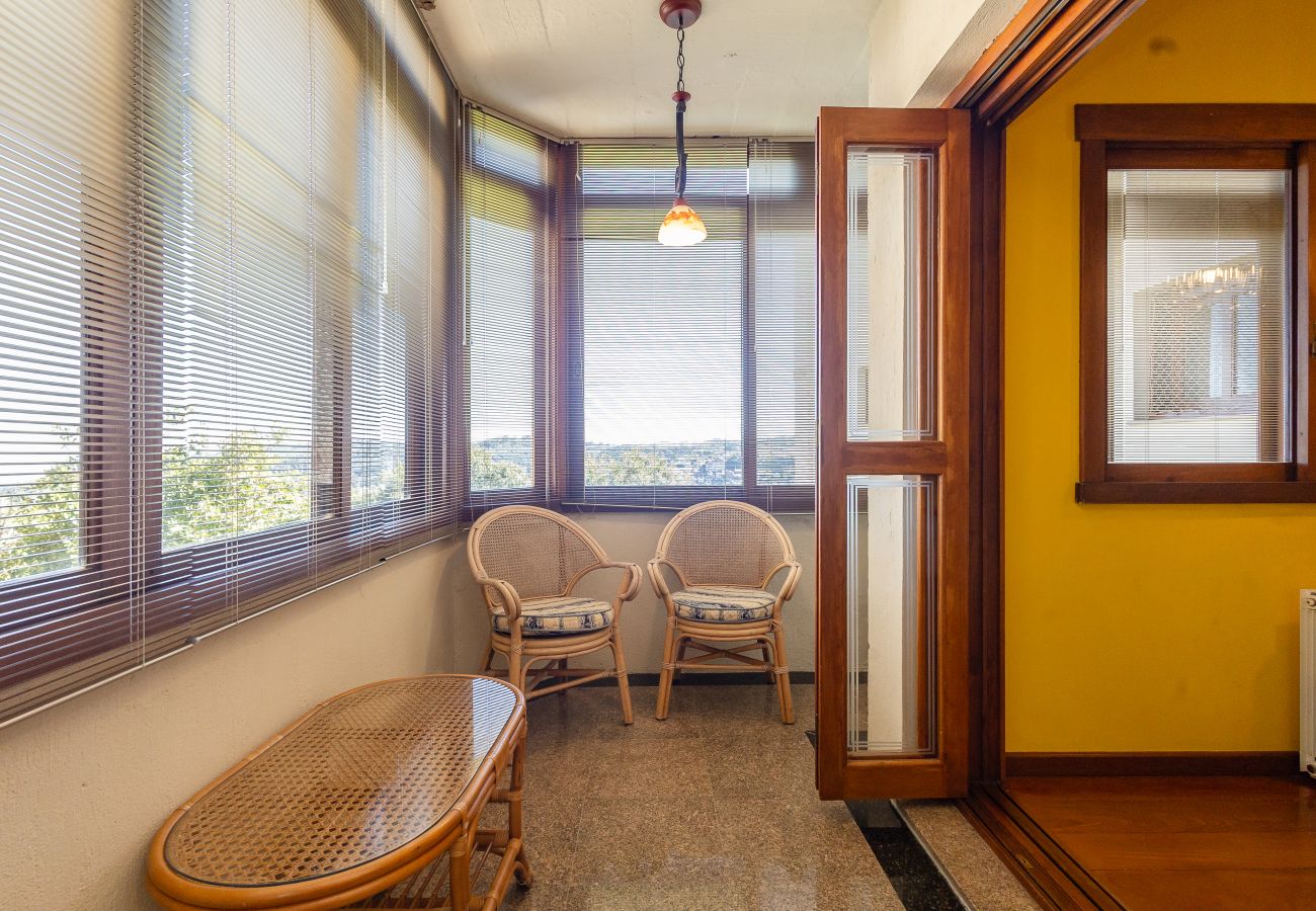 Apartamento em Gramado - 1D aconchegante com vista para o vale, 1,5km da R Coberta