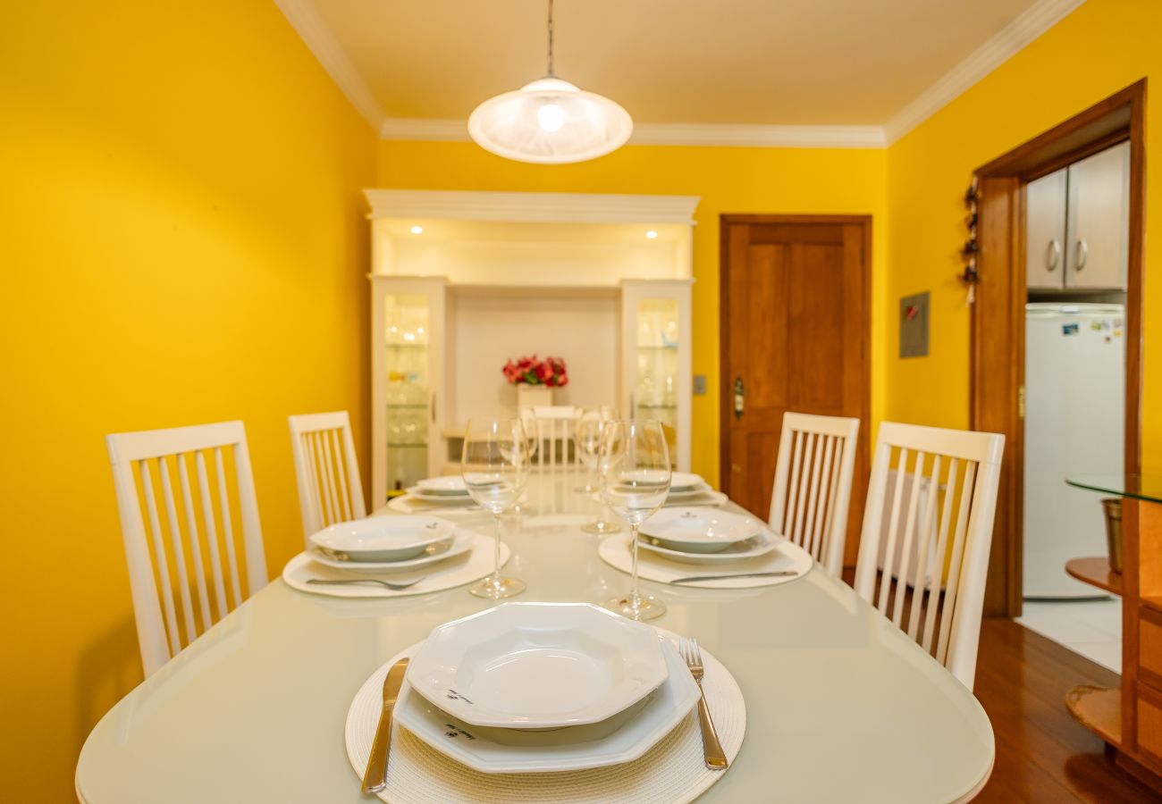 Apartamento em Gramado - 1D aconchegante com vista para o vale, 1,5km da R Coberta