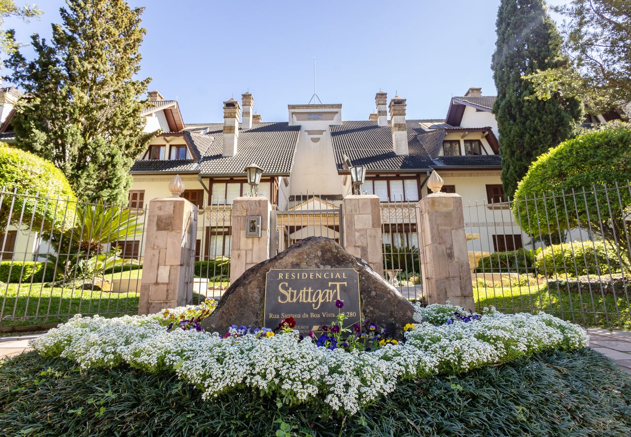 Apartamento em Gramado - 1D aconchegante com vista para o vale, 1,5km da R Coberta