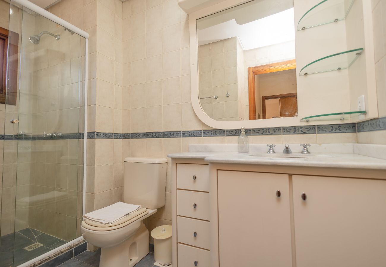 Apartamento em Gramado - Apto no coração de Gramado, a 300m da Rua Coberta 2D