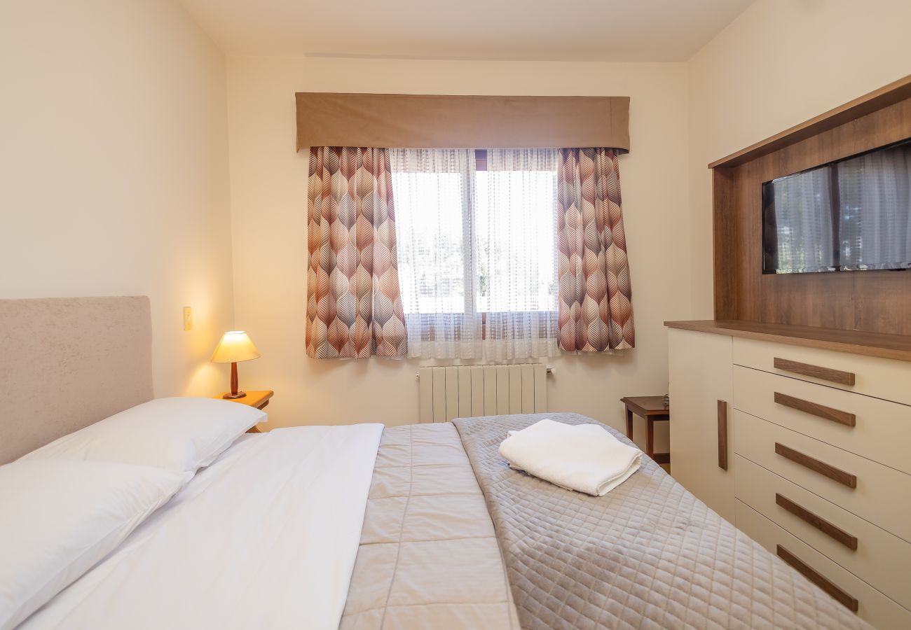 Apartamento em Gramado - Apto no coração de Gramado, a 300m da Rua Coberta 2D