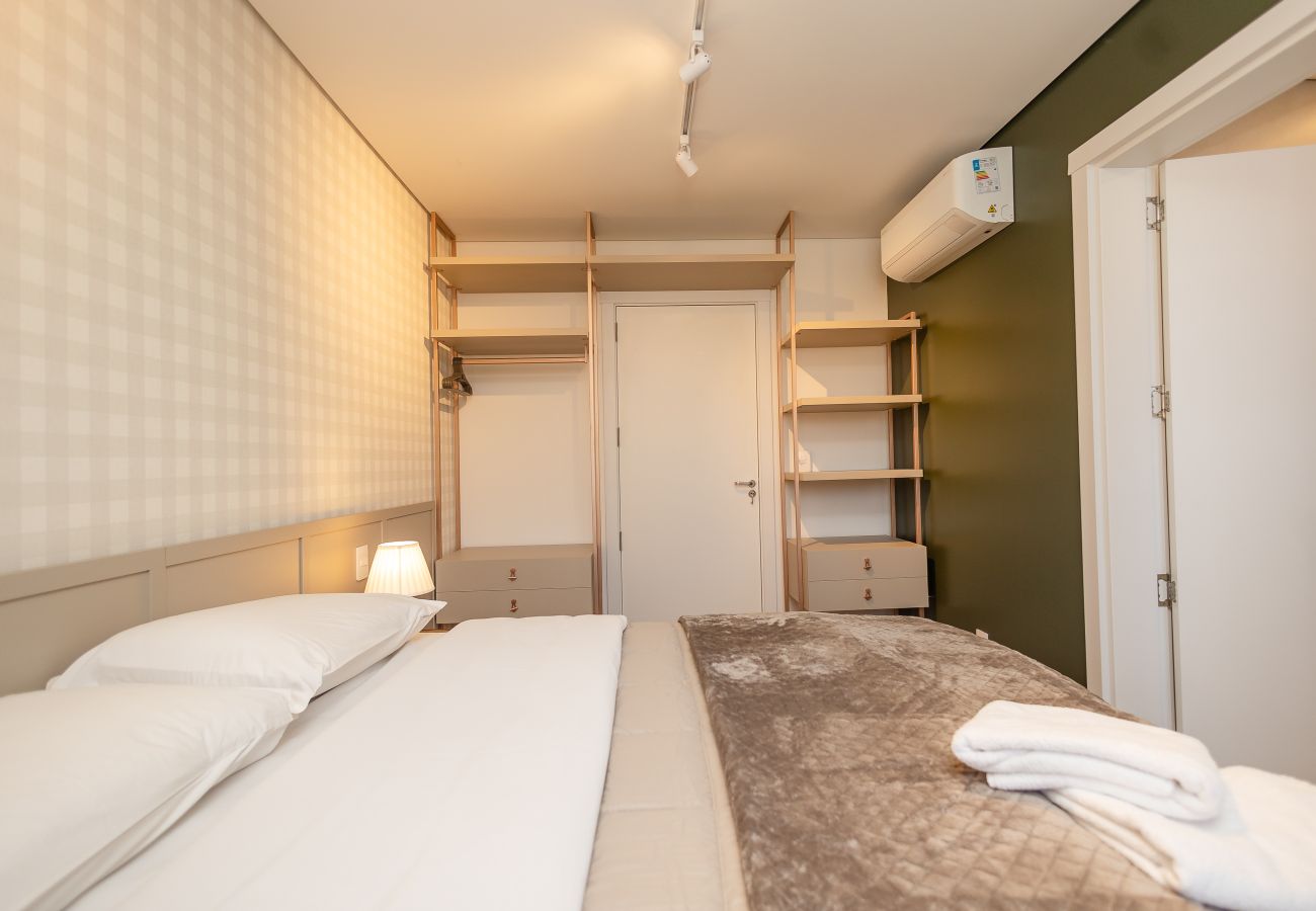 Apartamento em Gramado - NOVO! Apto moderno (2 suítes) a 600m da Rua Coberta!