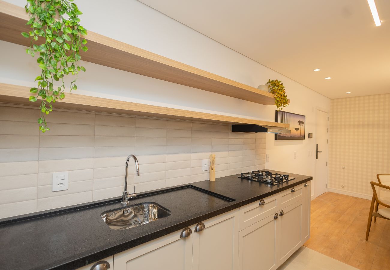 Apartamento em Gramado - NOVO! Apto moderno (2 suítes) a 600m da Rua Coberta!