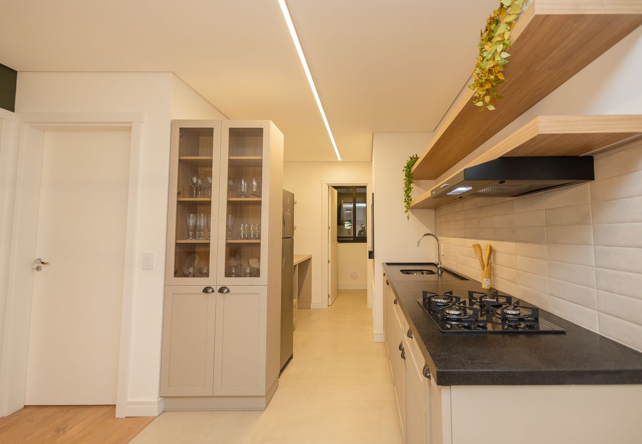 Apartamento em Gramado - NOVO! Apto moderno (2 suítes) a 600m da Rua Coberta!