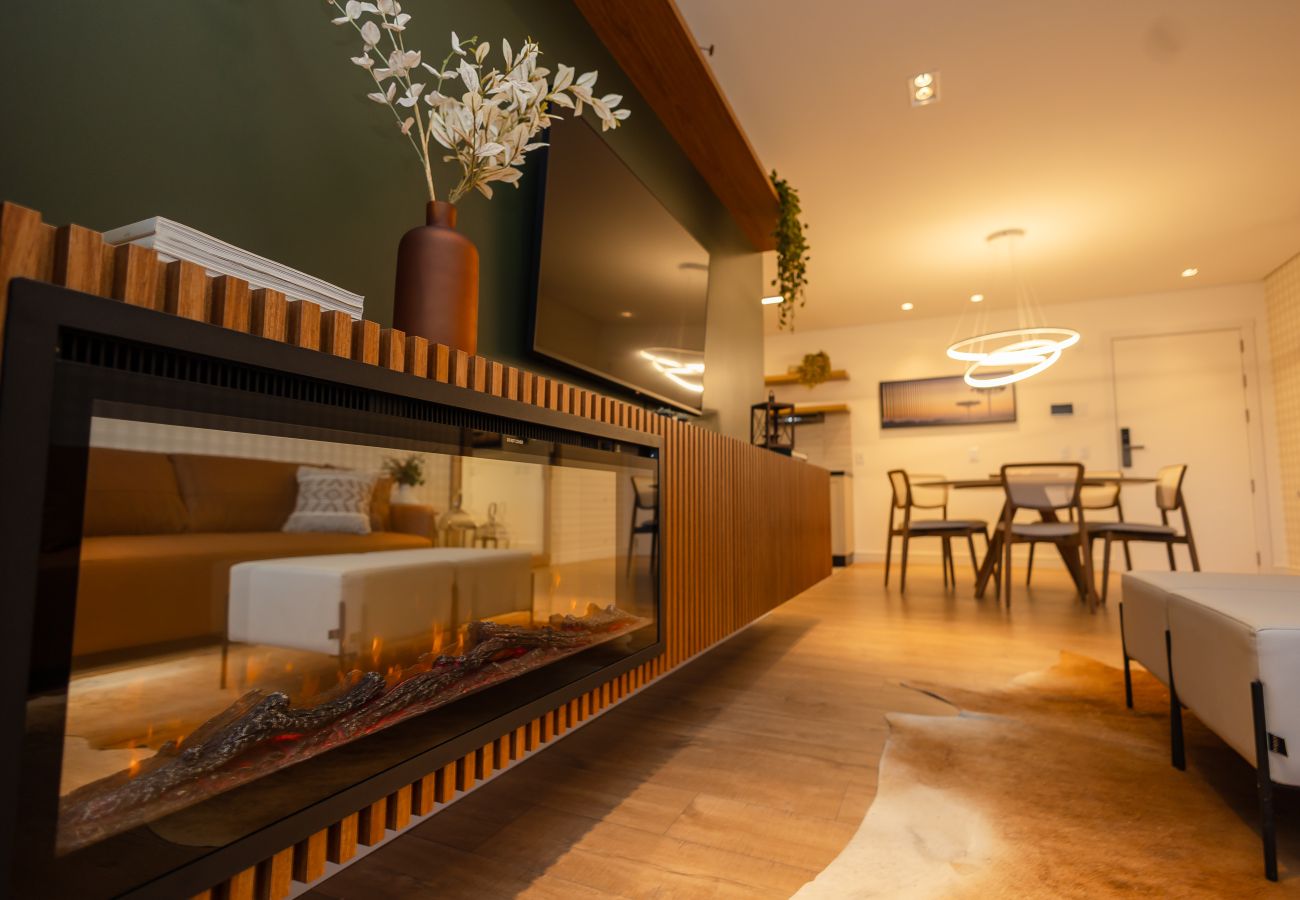 Apartamento em Gramado - NOVO! Apto moderno (2 suítes) a 600m da Rua Coberta!