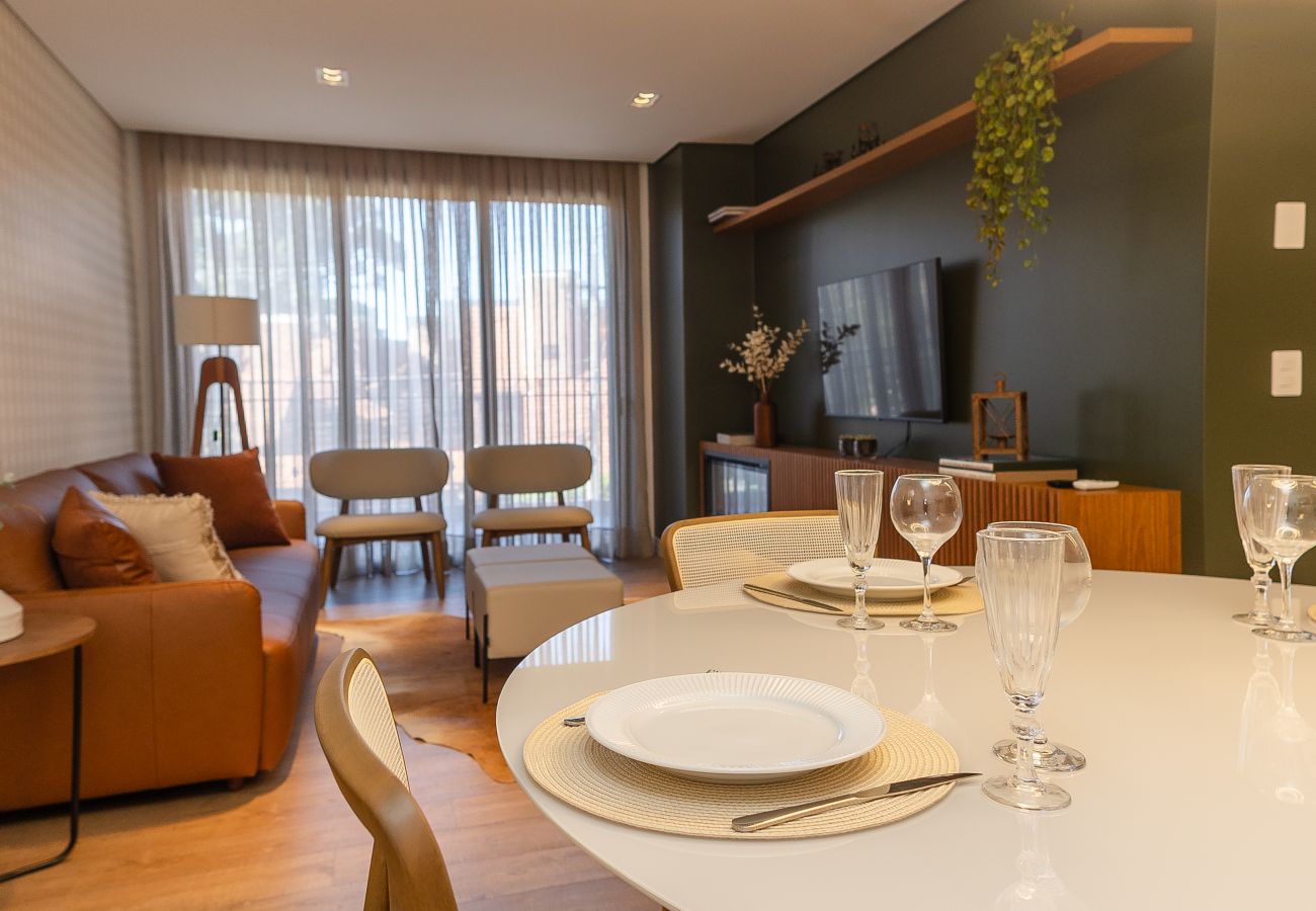 Apartamento em Gramado - NOVO! Apto moderno (2 suítes) a 600m da Rua Coberta!