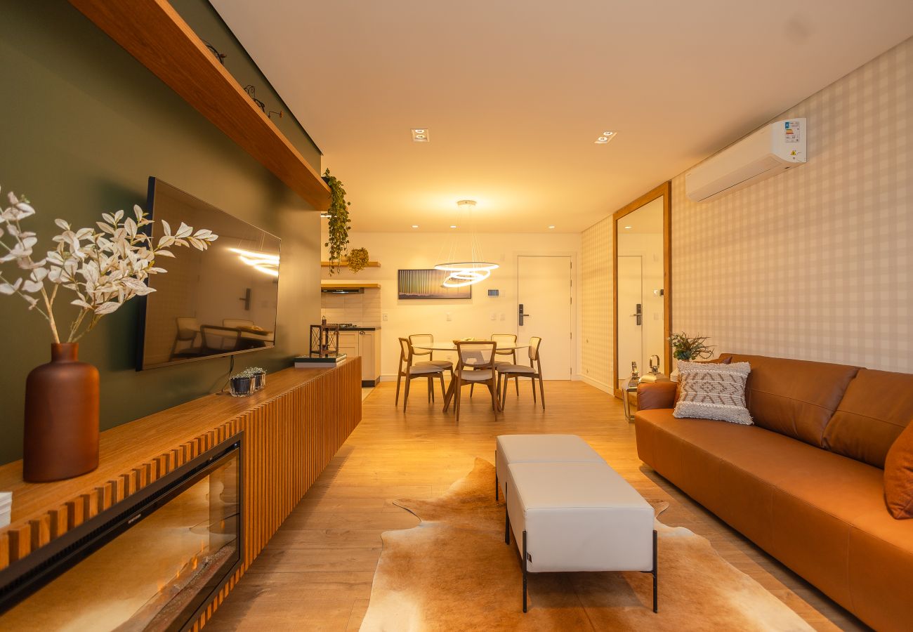 Apartamento em Gramado - NOVO! Apto moderno (2 suítes) a 600m da Rua Coberta!