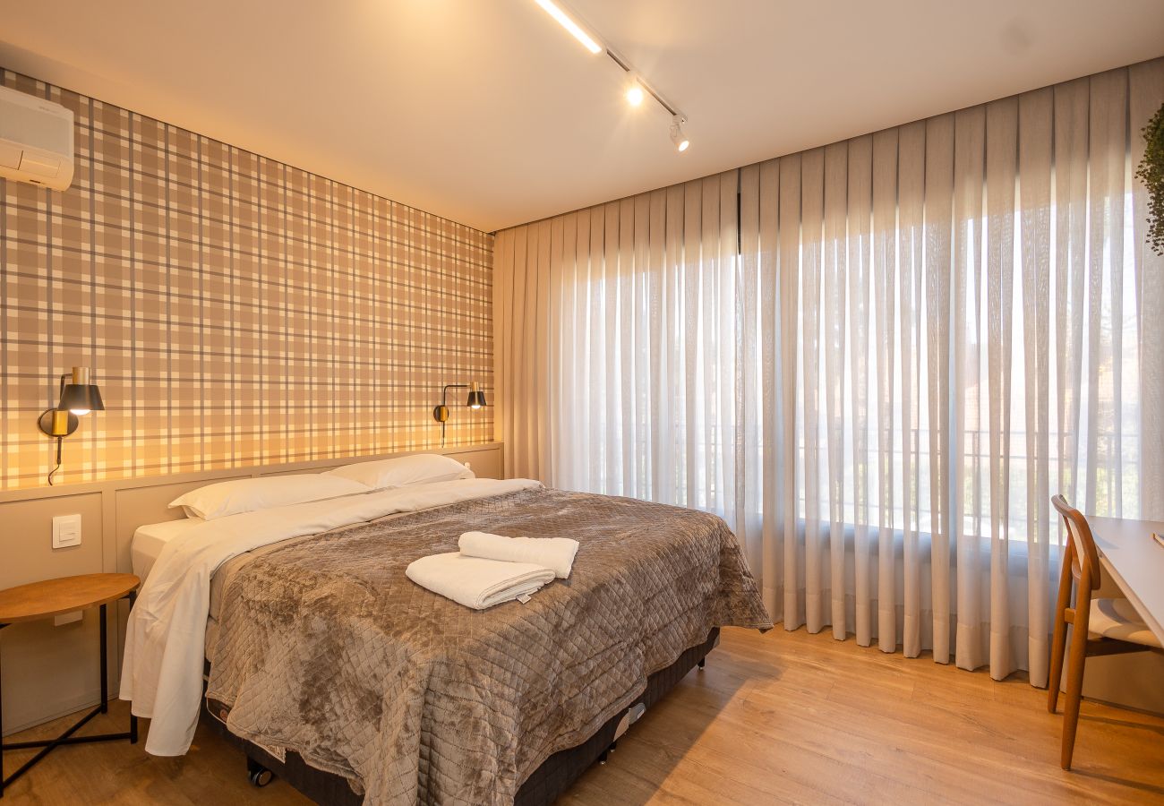 Apartamento em Gramado - NOVO! Apto moderno (2 suítes) a 600m da Rua Coberta!