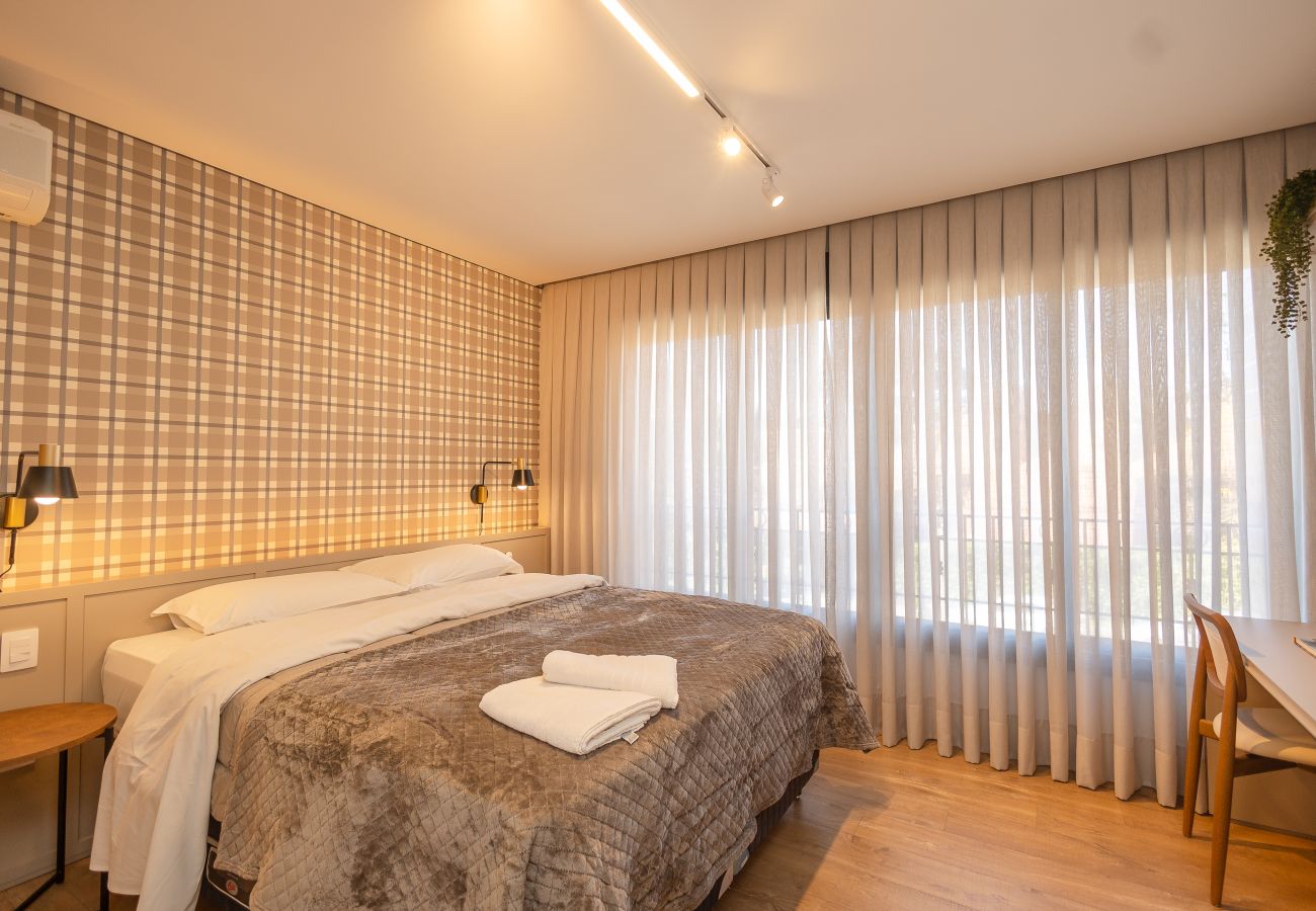 Apartamento em Gramado - NOVO! Apto moderno (2 suítes) a 600m da Rua Coberta!