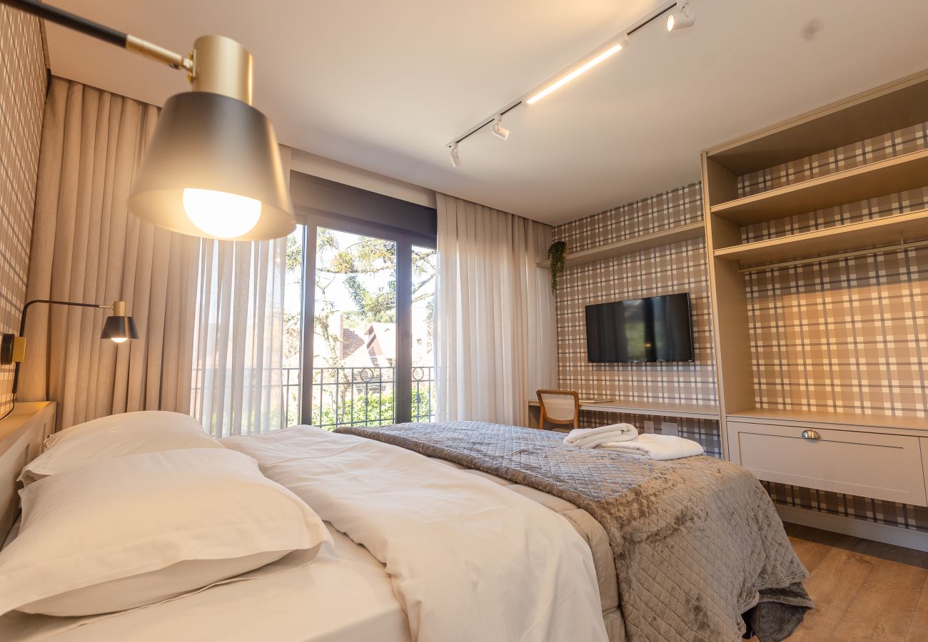 Apartamento em Gramado - NOVO! Apto moderno (2 suítes) a 600m da Rua Coberta!