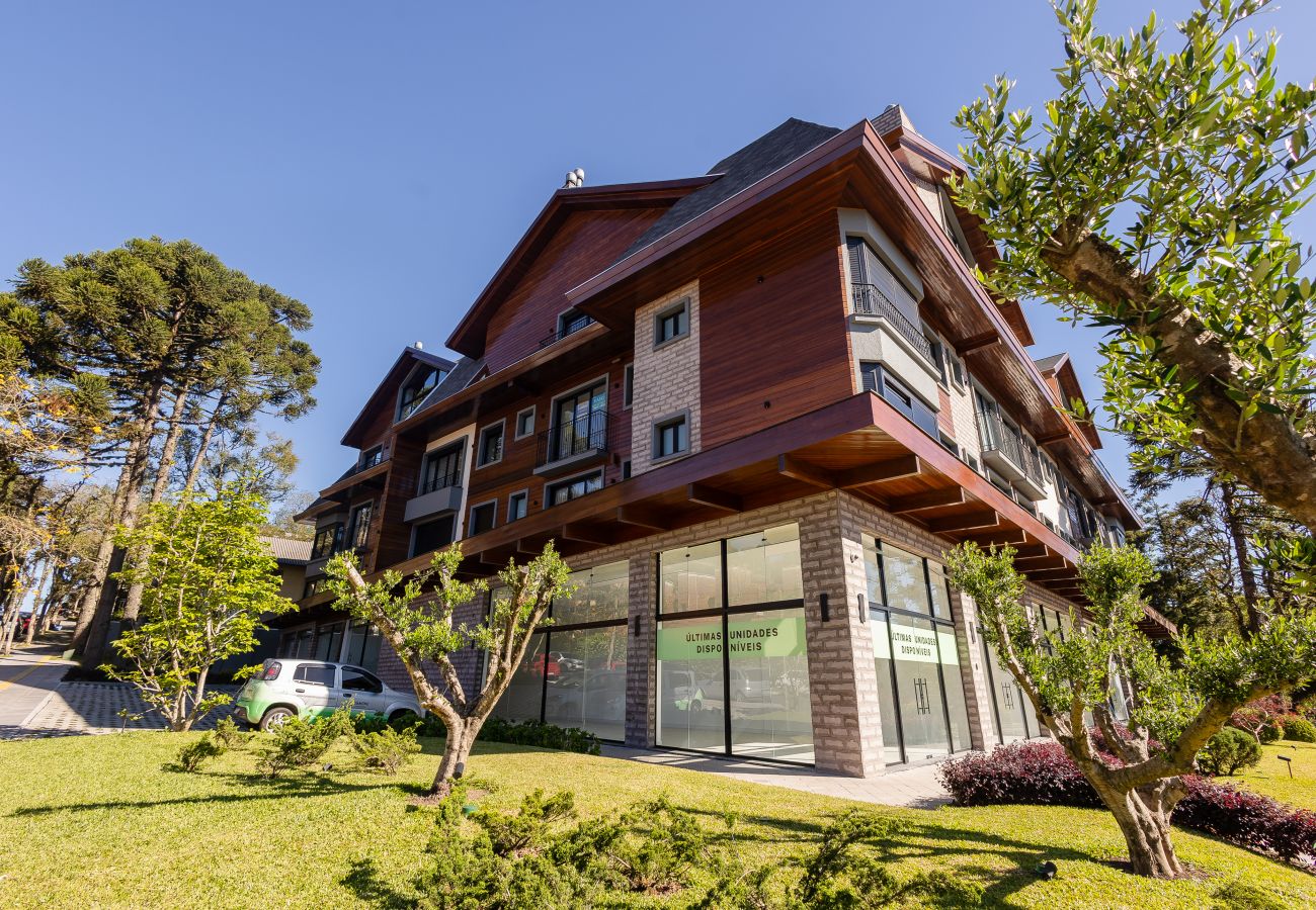 Apartamento em Gramado - NOVO! Apto moderno (2 suítes) a 600m da Rua Coberta!