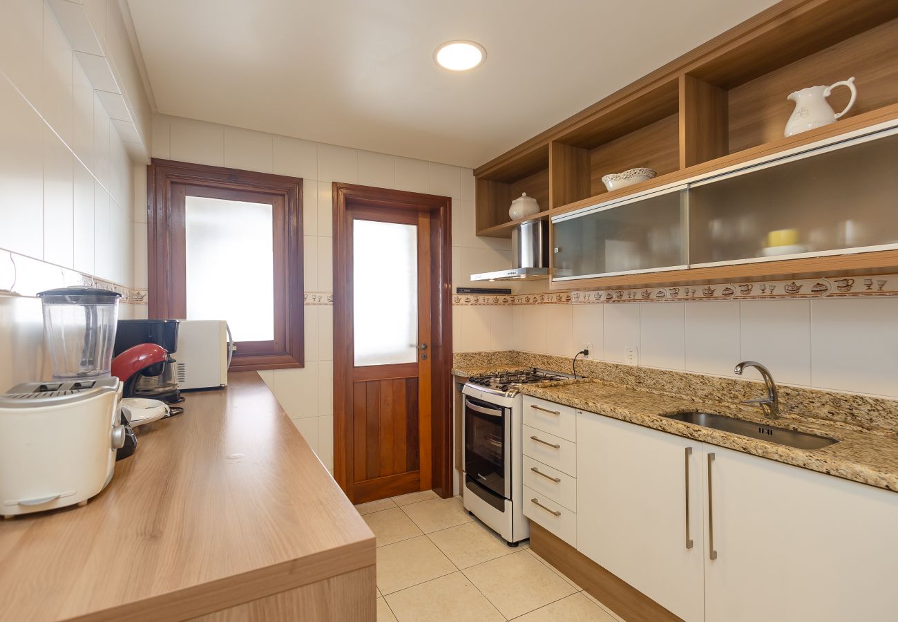 Apartamento em Gramado - Apto amplo 2D (banho social+lavabo) no coração de Gramado!