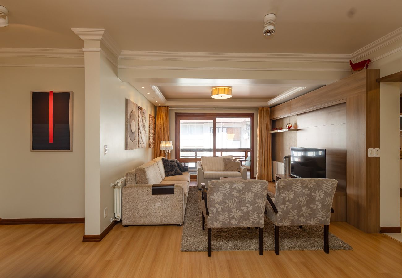 Apartamento em Gramado - Apto amplo 2D (banho social+lavabo) no coração de Gramado!