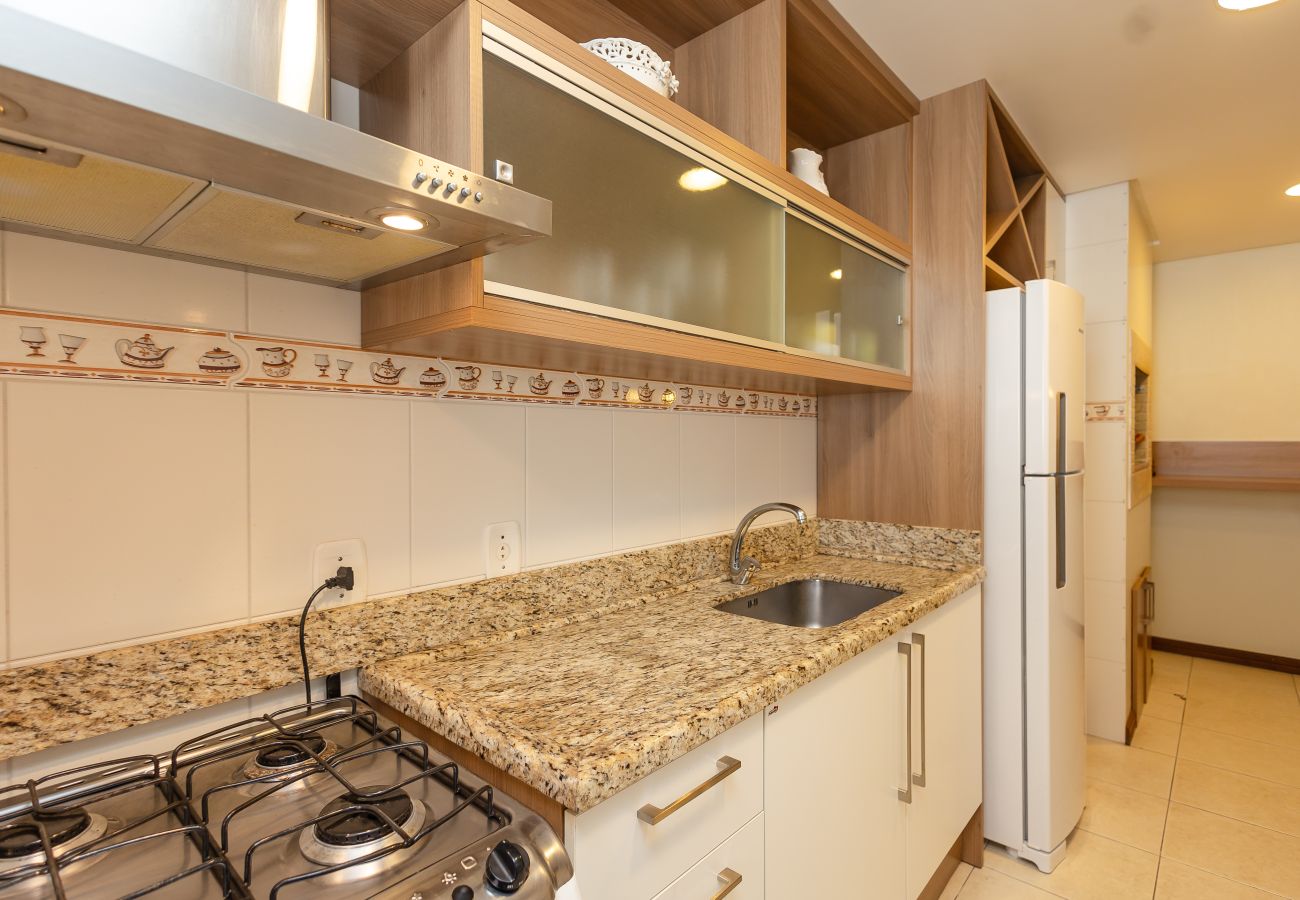 Apartamento em Gramado - Apto amplo 2D (banho social+lavabo) no coração de Gramado!