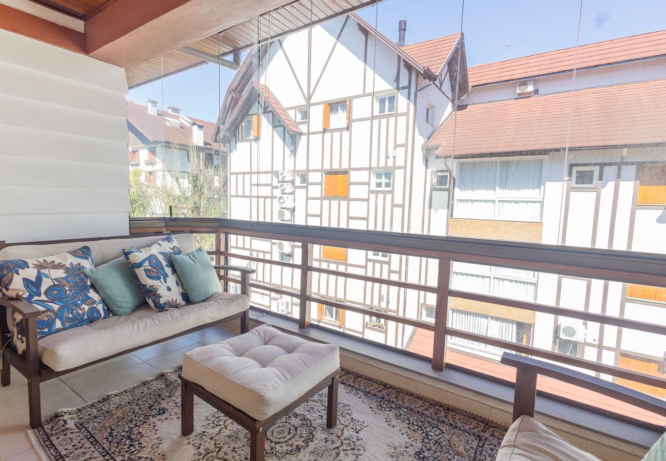 Apartamento em Gramado - Apto amplo 2D (banho social+lavabo) no coração de Gramado!