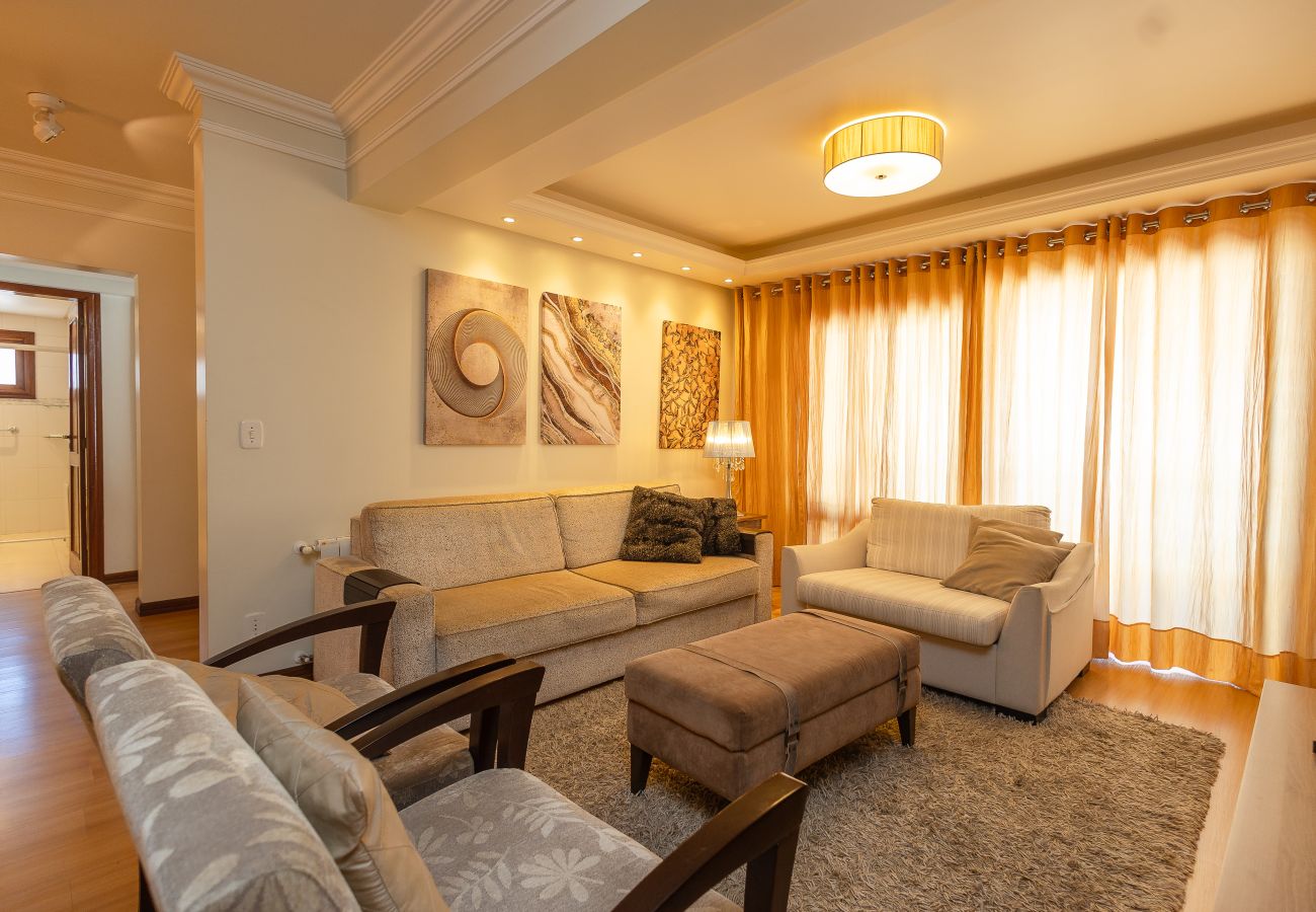 Apartamento em Gramado - Apto amplo 2D (banho social+lavabo) no coração de Gramado!