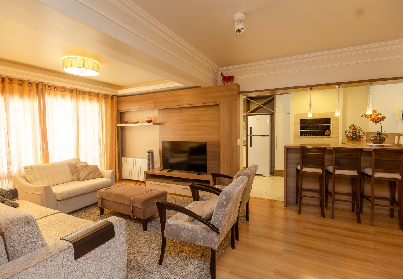 Apartamento em Gramado - Apto amplo 2D (banho social+lavabo) no coração de Gramado!