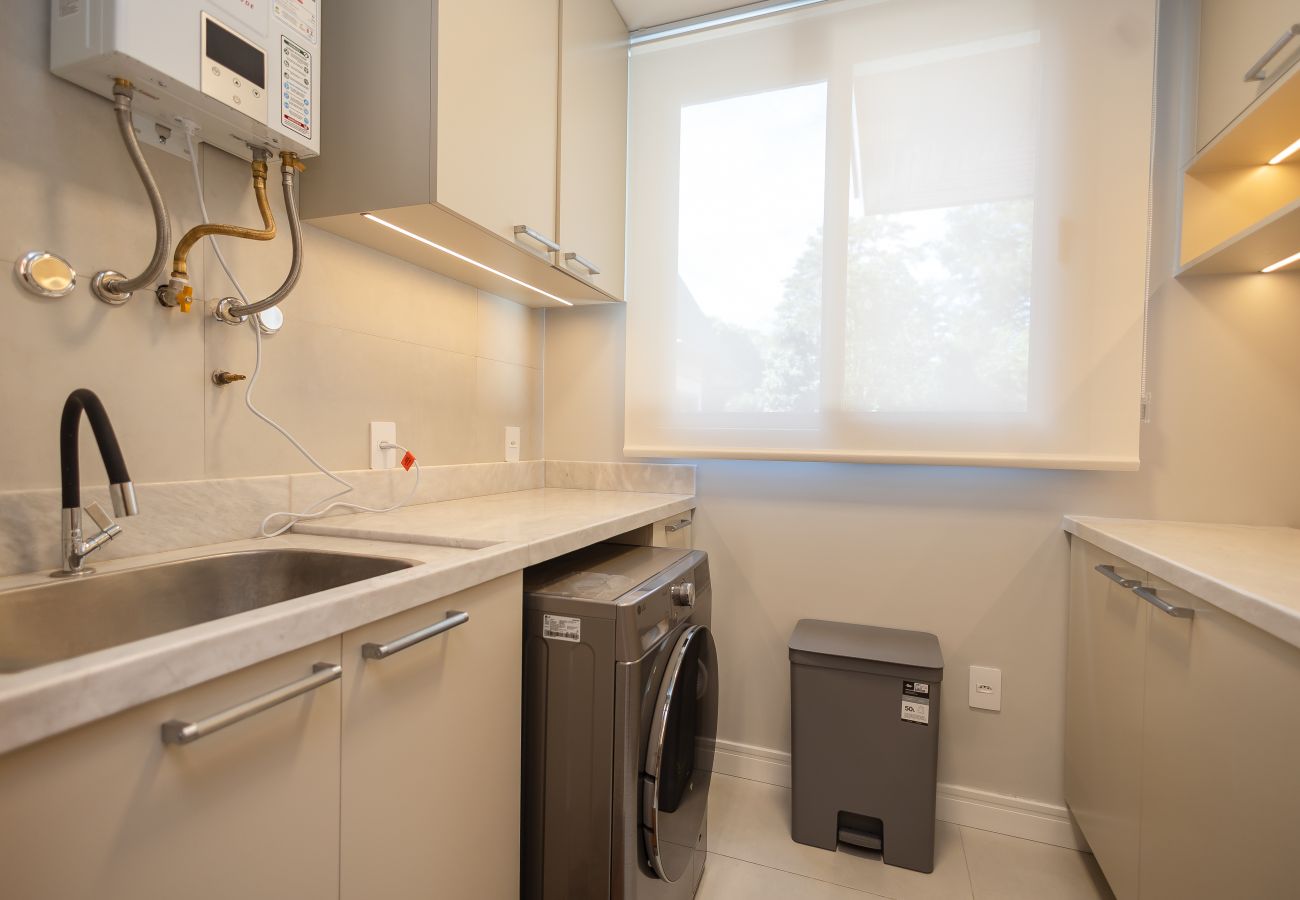 Apartamento em Gramado - NOVO! Apto alto Padrão 2 suítes a 600m da Rua Coberta