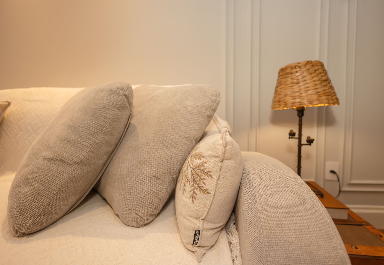 Apartamento em Gramado - NOVO! Apto alto Padrão 2 suítes a 600m da Rua Coberta