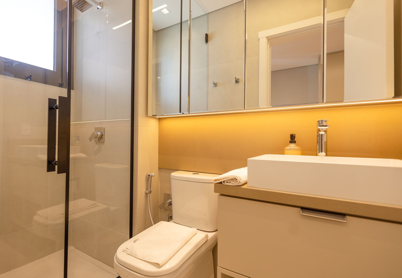 Apartamento em Gramado - NOVO! Apto alto Padrão 2 suítes a 600m da Rua Coberta