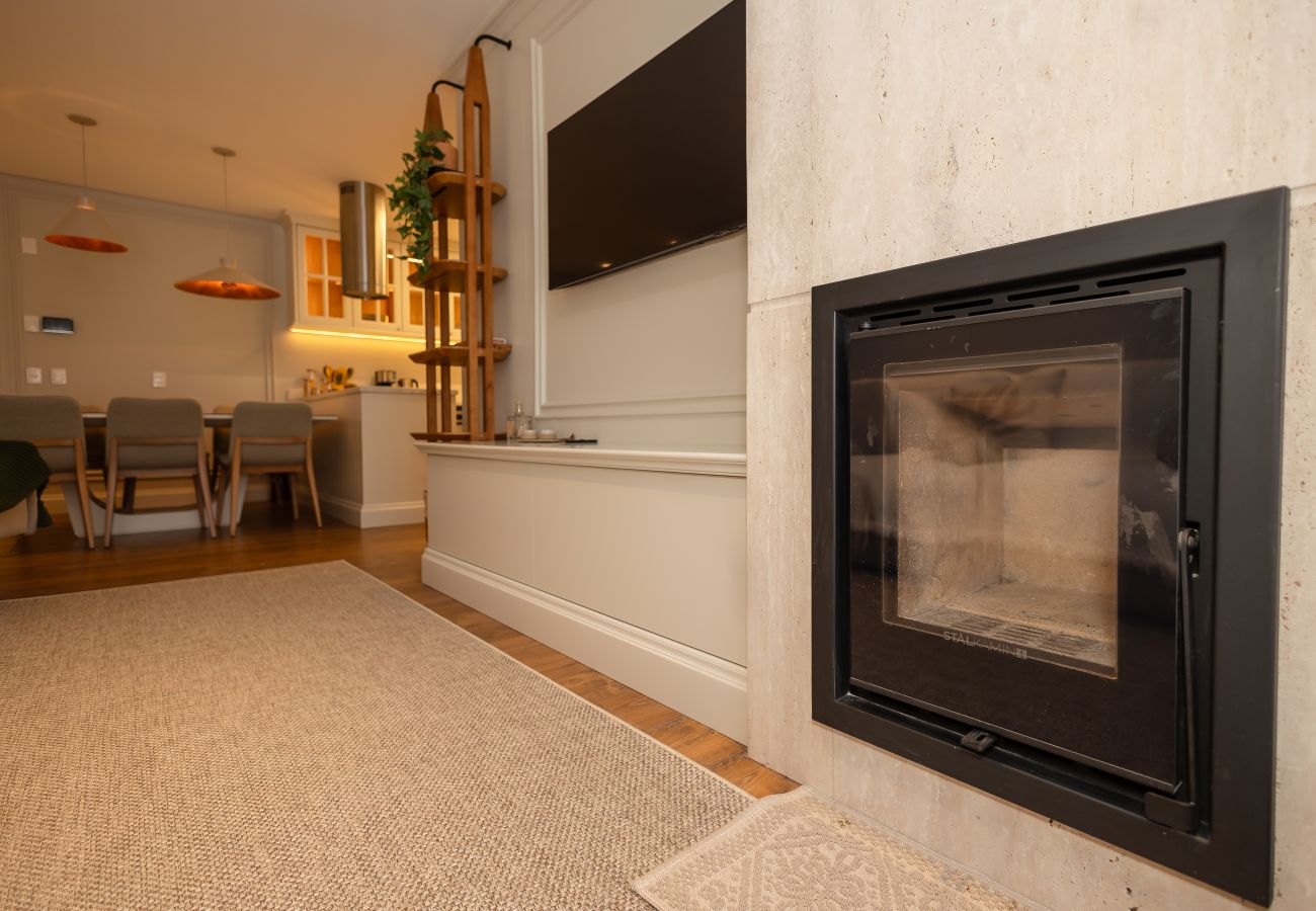 Apartamento em Gramado - NOVO! Apto alto Padrão 2 suítes a 600m da Rua Coberta