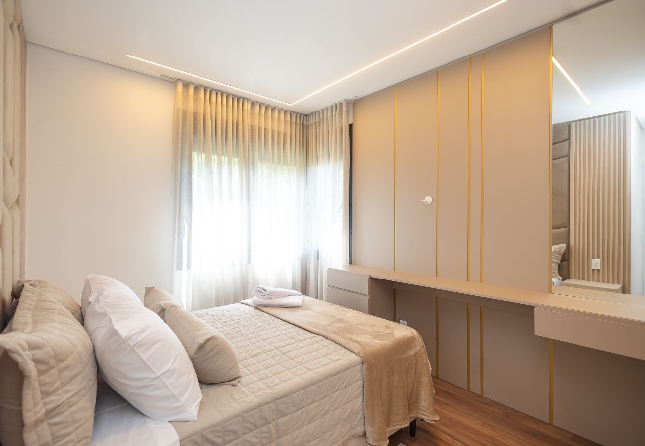 Apartamento em Gramado - NOVO! 2D (1 suite) em frente à Vila Olimpica (Várzea)