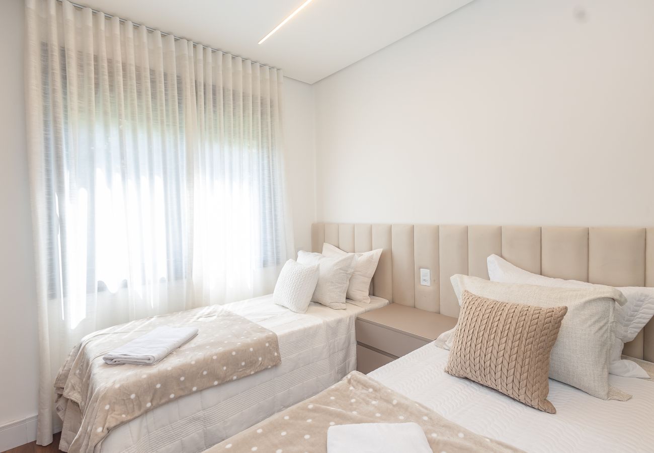 Apartamento em Gramado - NOVO! 2D (1 suite) em frente à Vila Olimpica (Várzea)