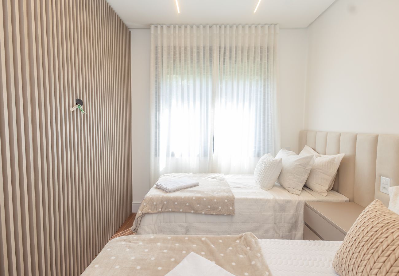 Apartamento em Gramado - NOVO! 2D (1 suite) em frente à Vila Olimpica (Várzea)