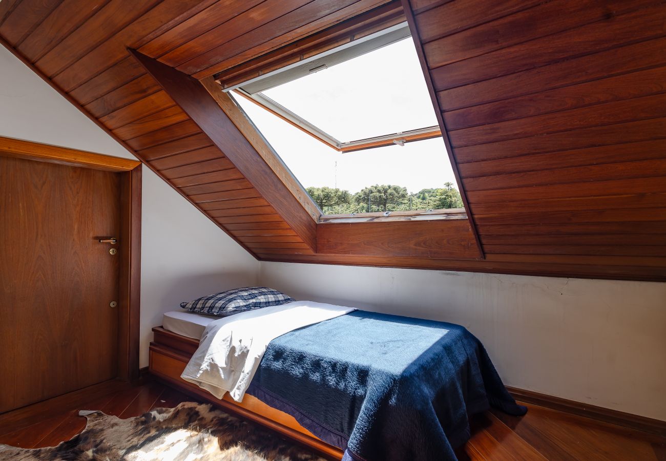 Apartamento em Gramado - 3D acolhedor na esq Lago Joaquina (600m da R Torta)