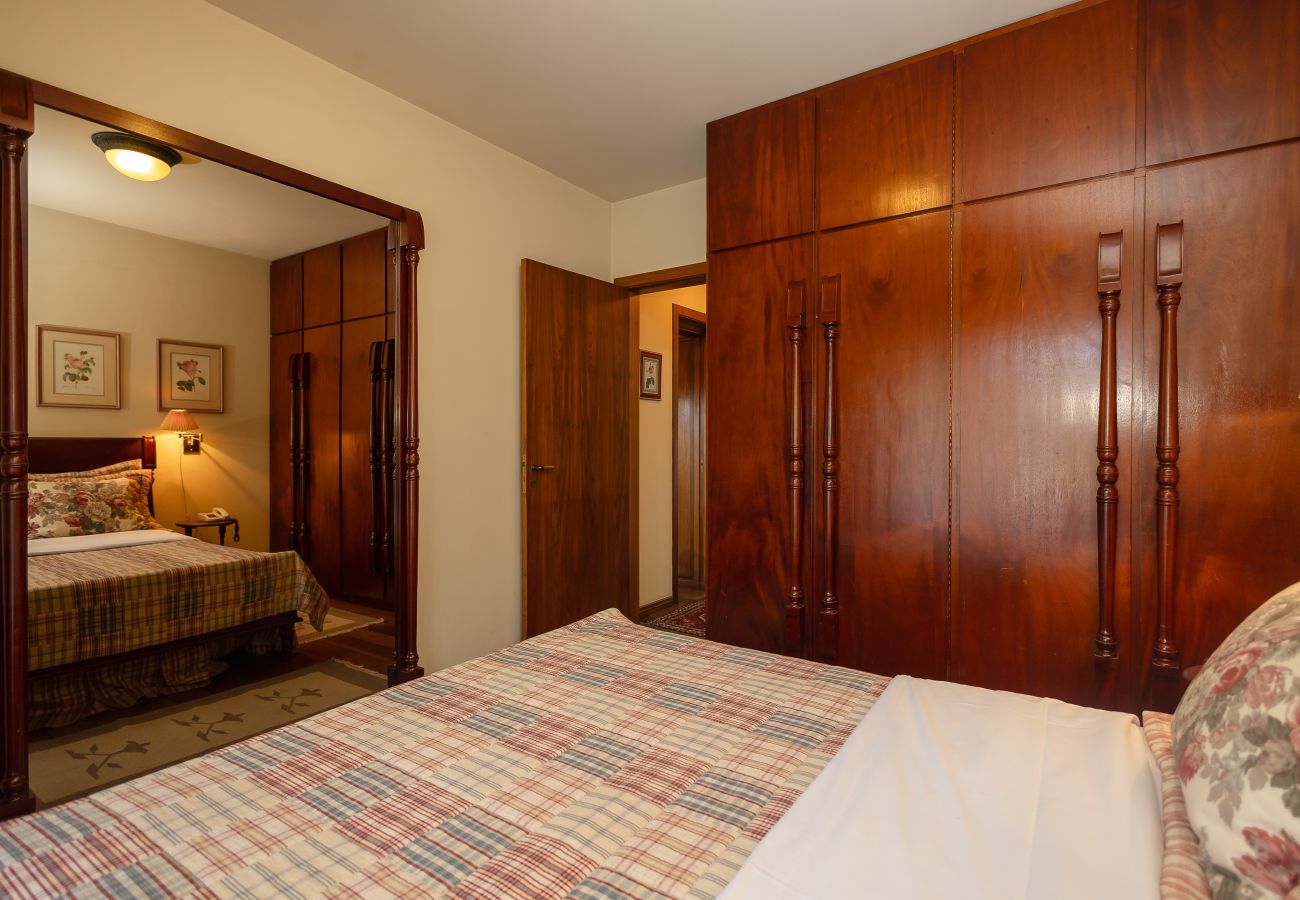 Apartamento em Gramado - 3D acolhedor na esq Lago Joaquina (600m da R Torta)