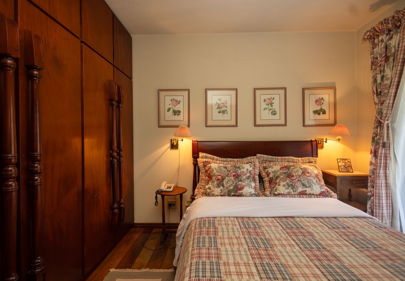 Apartamento em Gramado - 3D acolhedor na esq Lago Joaquina (600m da R Torta)