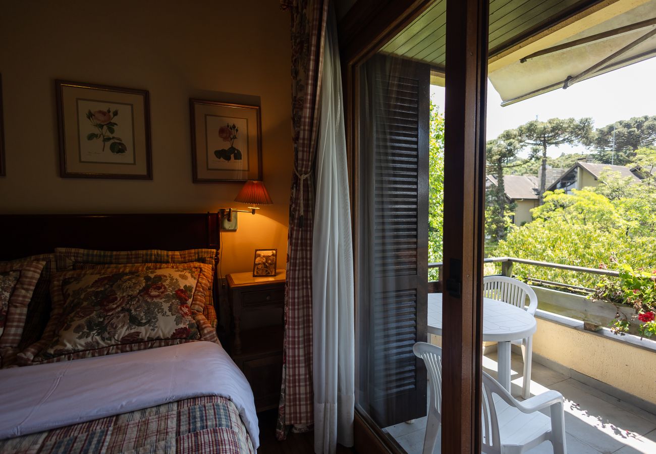 Apartamento em Gramado - 3D acolhedor na esq Lago Joaquina (600m da R Torta)