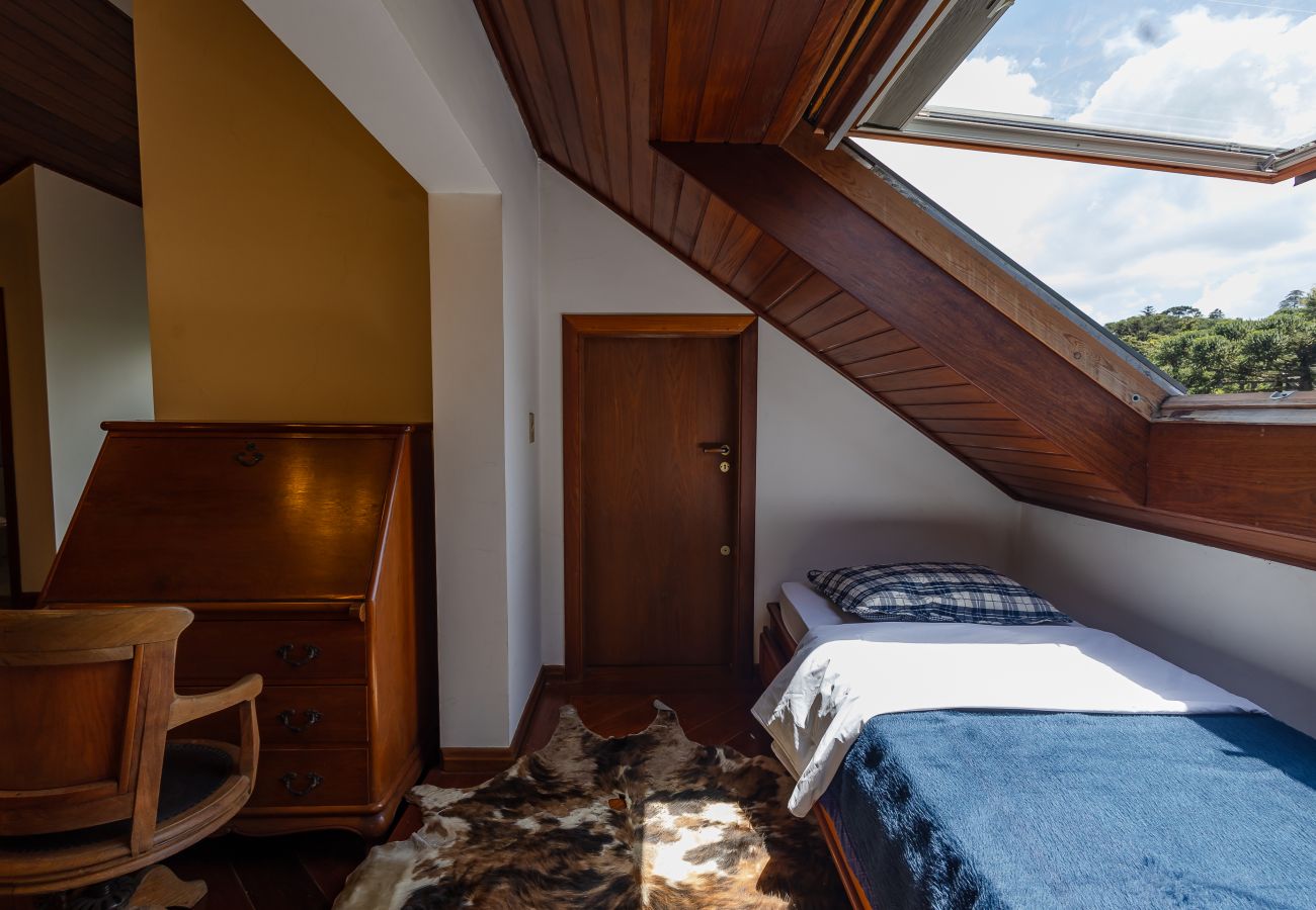 Apartamento em Gramado - 3D acolhedor na esq Lago Joaquina (600m da R Torta)