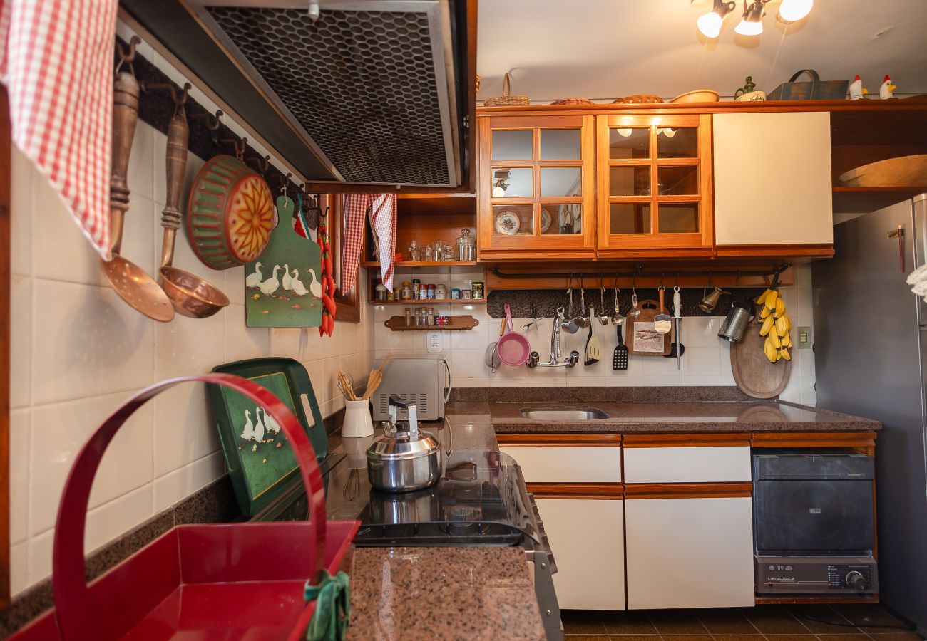 Apartamento em Gramado - 3D acolhedor na esq Lago Joaquina (600m da R Torta)