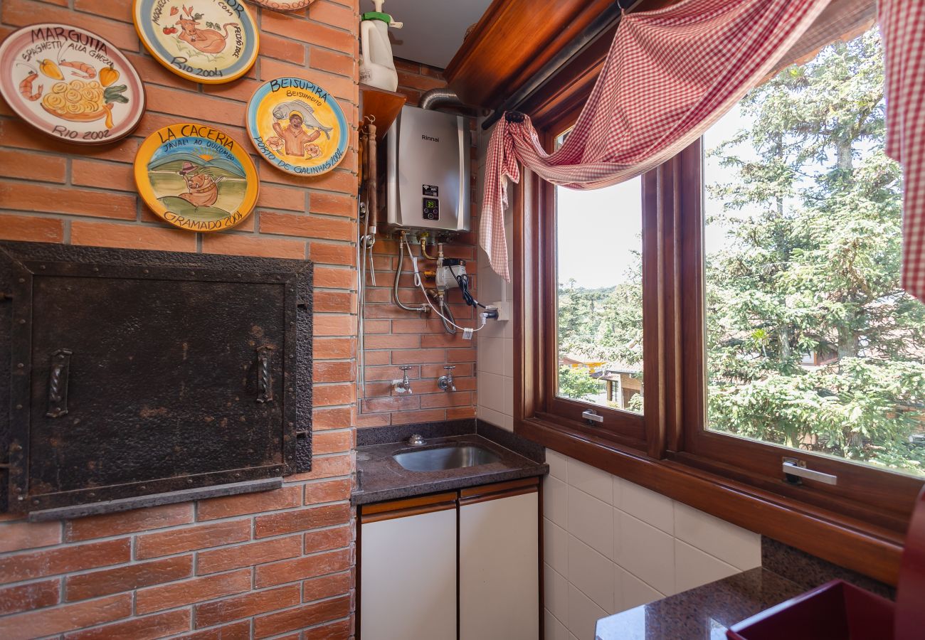 Apartamento em Gramado - 3D acolhedor na esq Lago Joaquina (600m da R Torta)