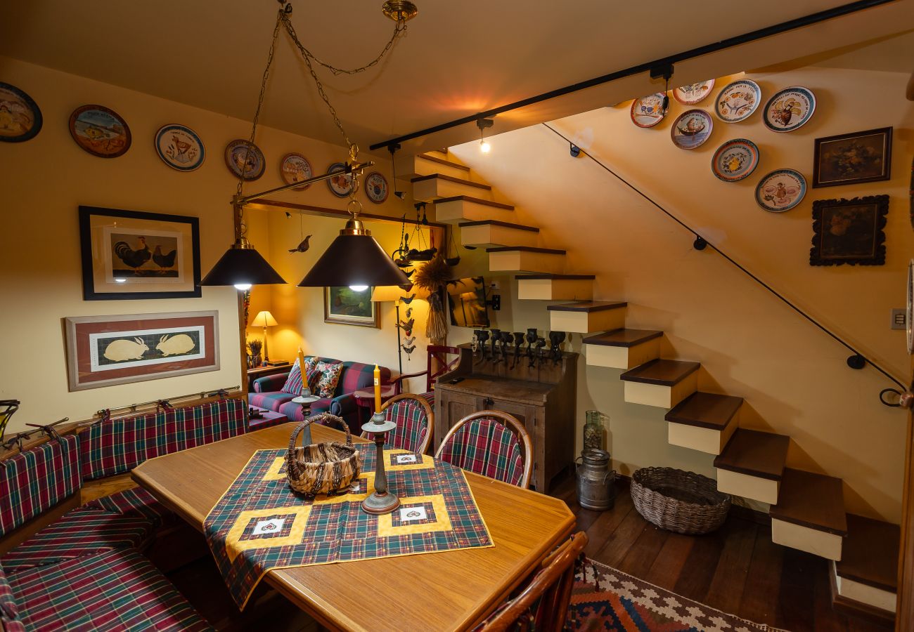 Apartamento em Gramado - 3D acolhedor na esq Lago Joaquina (600m da R Torta)