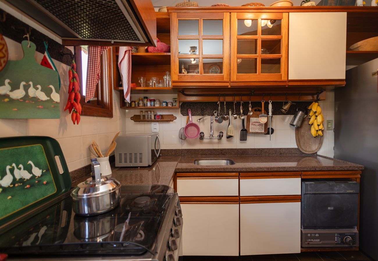 Apartamento em Gramado - 3D acolhedor na esq Lago Joaquina (600m da R Torta)