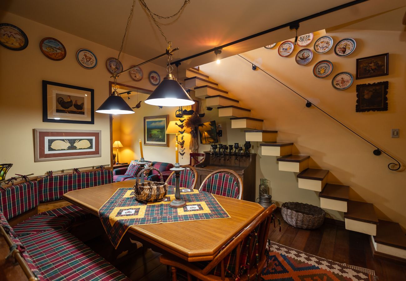 Apartamento em Gramado - 3D acolhedor na esq Lago Joaquina (600m da R Torta)