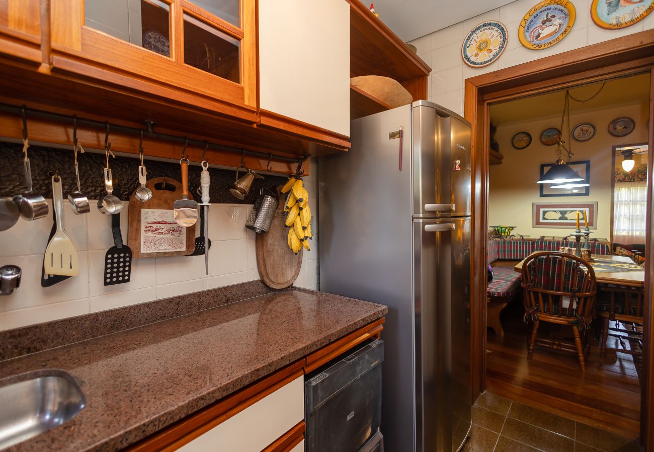 Apartamento em Gramado - 3D acolhedor na esq Lago Joaquina (600m da R Torta)