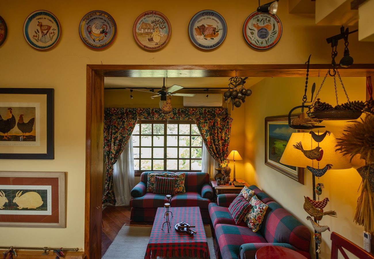 Apartamento em Gramado - 3D acolhedor na esq Lago Joaquina (600m da R Torta)