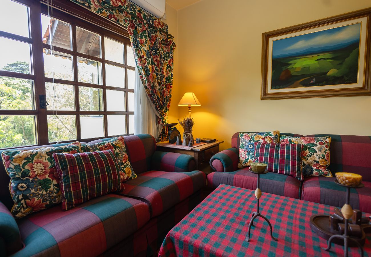 Apartamento em Gramado - 3D acolhedor na esq Lago Joaquina (600m da R Torta)