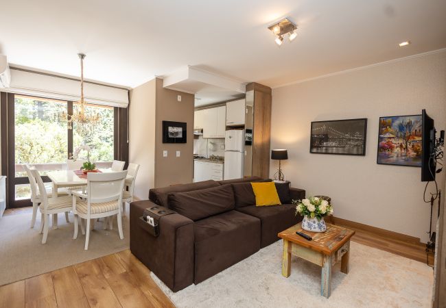 Apartamento em Gramado - Ap 2 quartos (1 suite com banheira) a 1km da R Coberta