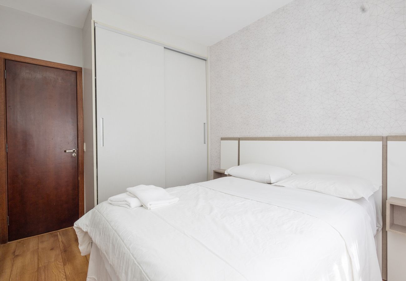 Apartamento em Gramado - Ap 2 quartos (1 suite com banheira) a 1km da R Coberta