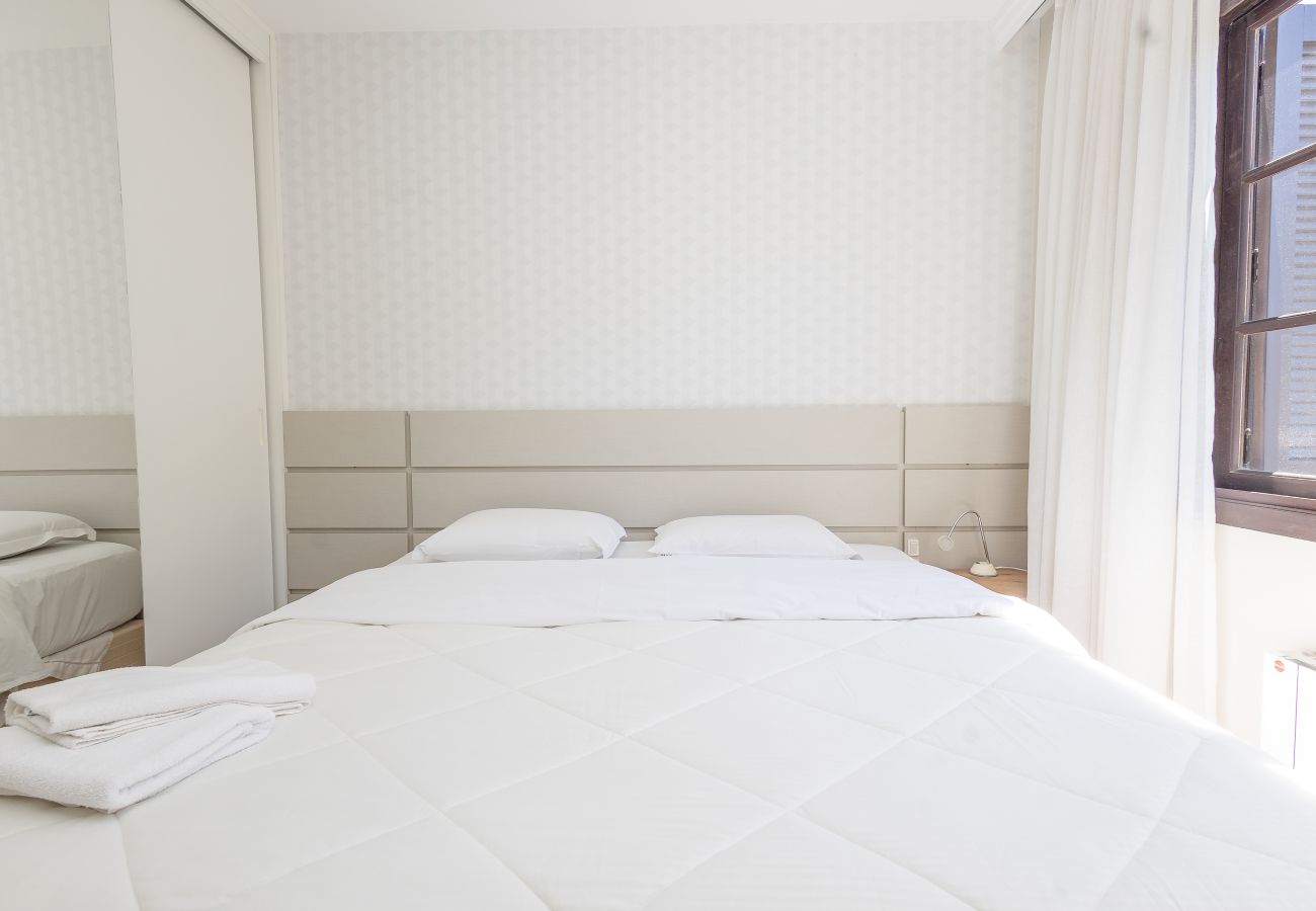 Apartamento em Gramado - Ap 2 quartos (1 suite com banheira) a 1km da R Coberta