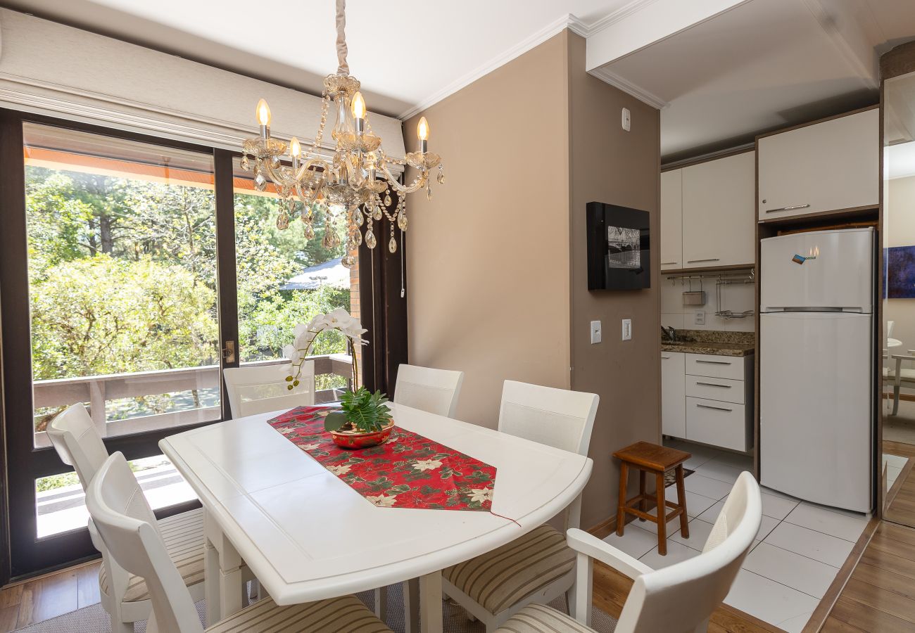 Apartamento em Gramado - Ap 2 quartos (1 suite com banheira) a 1km da R Coberta