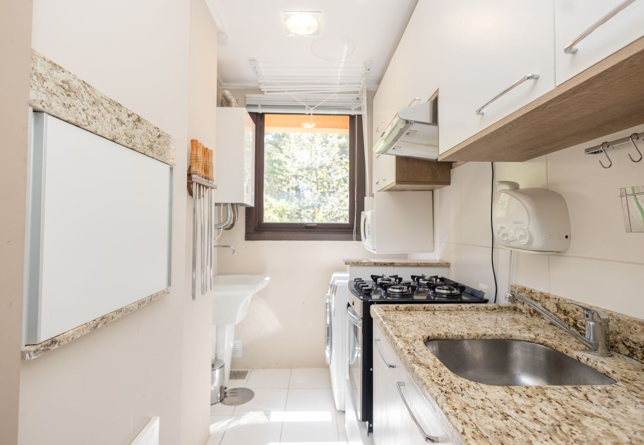 Apartamento em Gramado - Ap 2 quartos (1 suite com banheira) a 1km da R Coberta