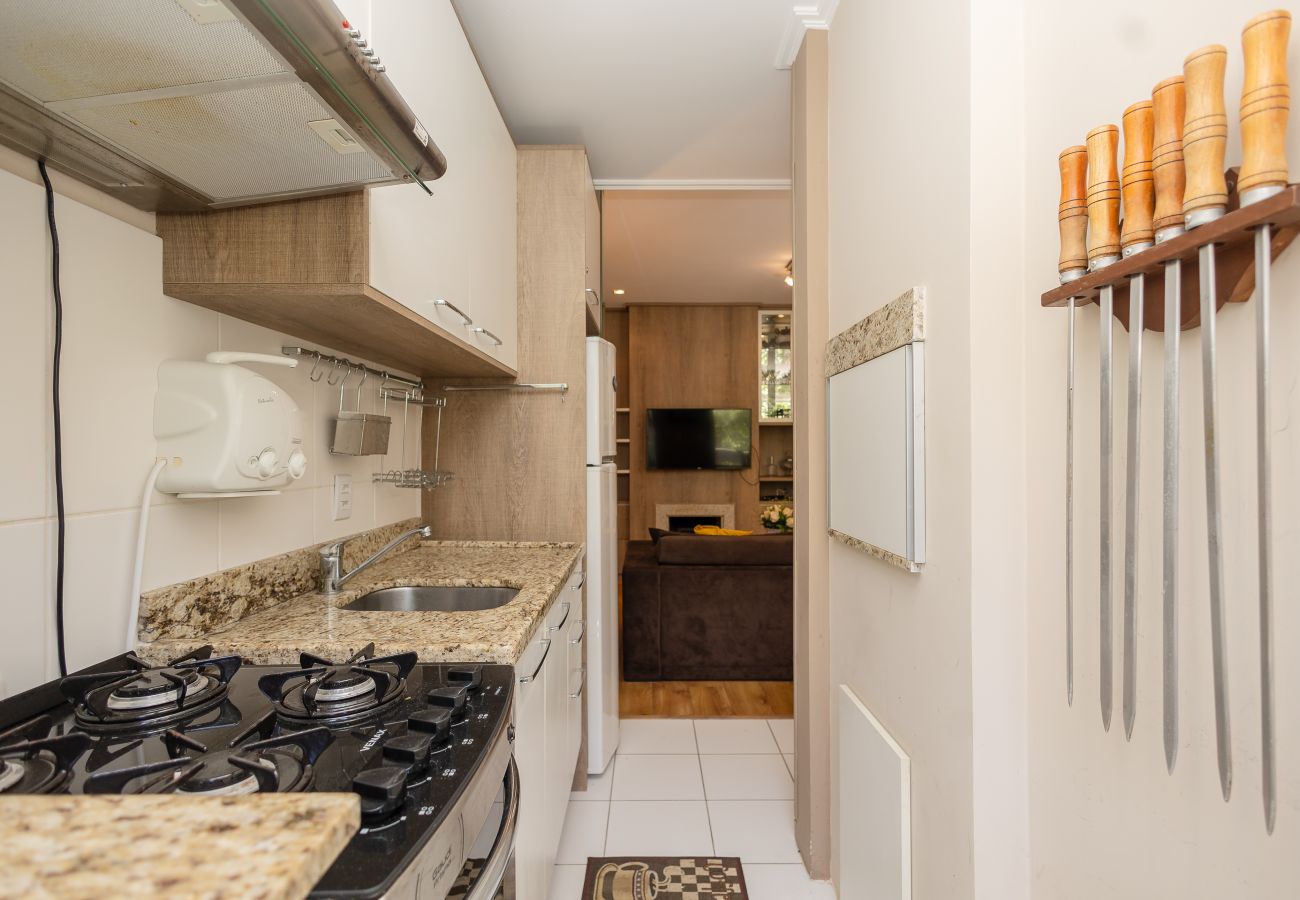 Apartamento em Gramado - Ap 2 quartos (1 suite com banheira) a 1km da R Coberta