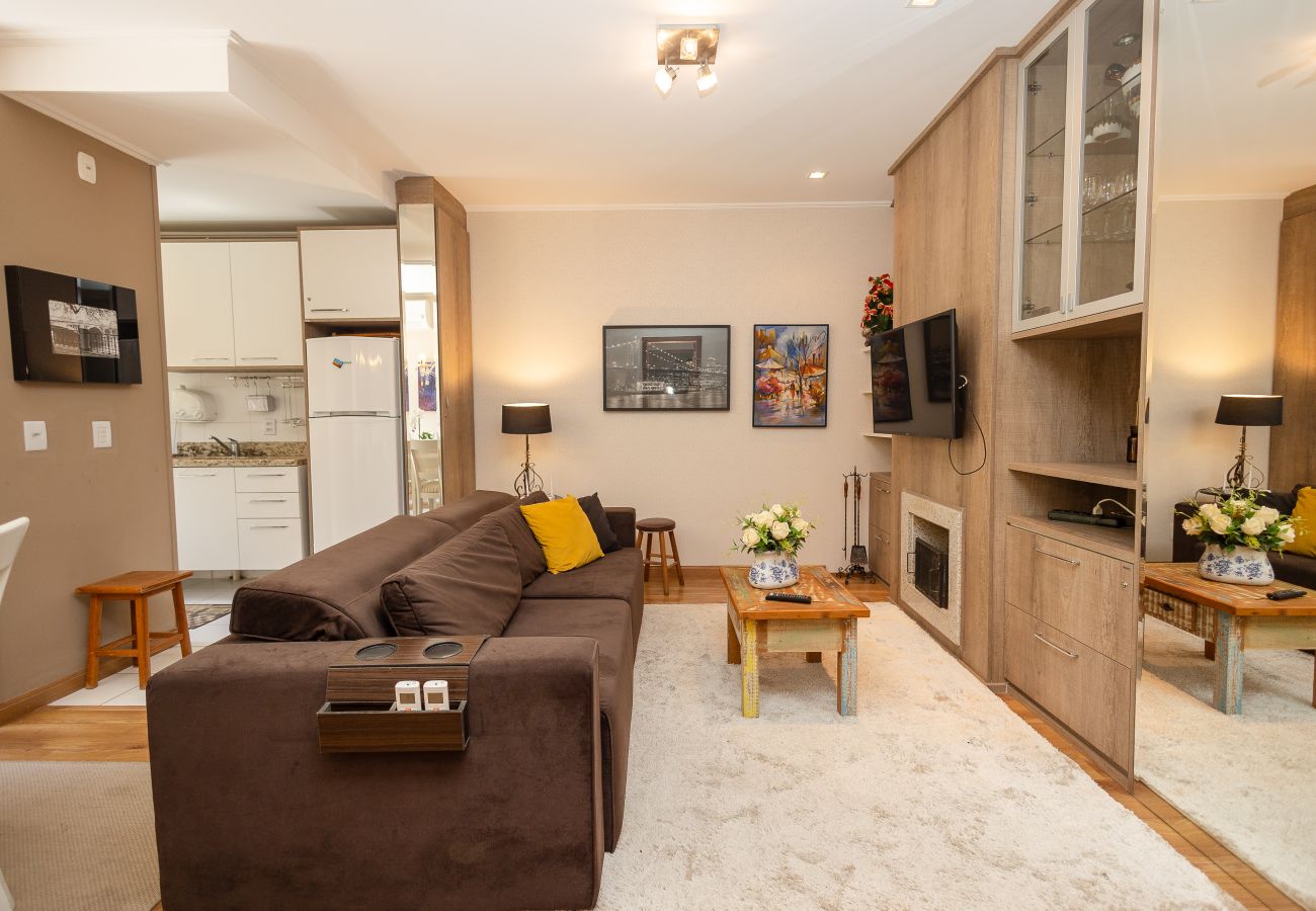 Apartamento em Gramado - Ap 2 quartos (1 suite com banheira) a 1km da R Coberta