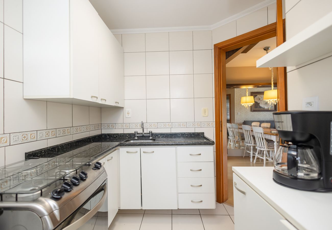 Apartamento em Gramado - Ap acolhedor na esq do Lago Joaquina (2 suites)