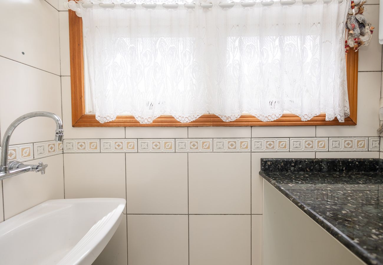 Apartamento em Gramado - Ap acolhedor na esq do Lago Joaquina (2 suites)